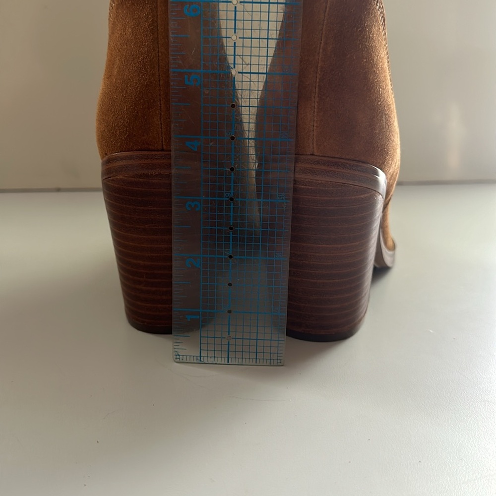 Marc Fisher Camel Colored Suede Pointy Toe Gadri … - image 3